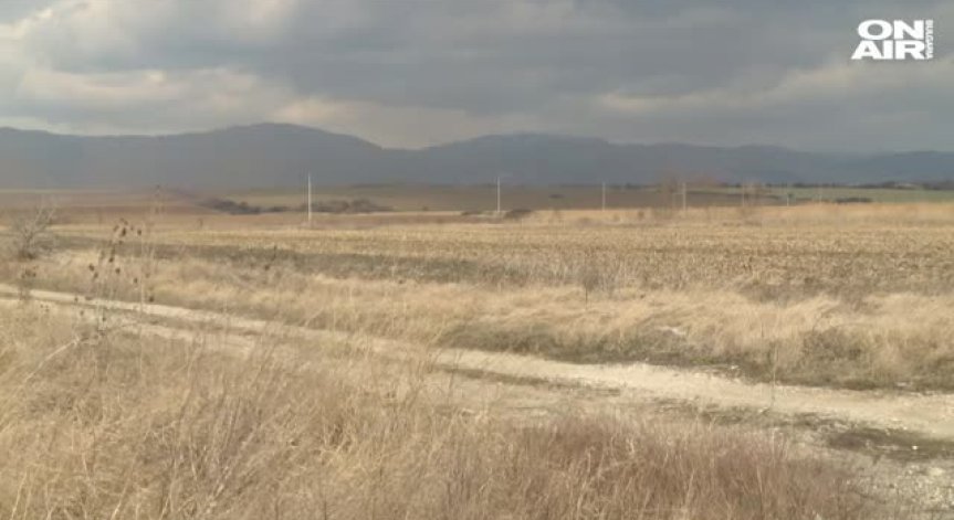 Силно запрашване на въздуха се усеща в Горни Богров и по АМ 