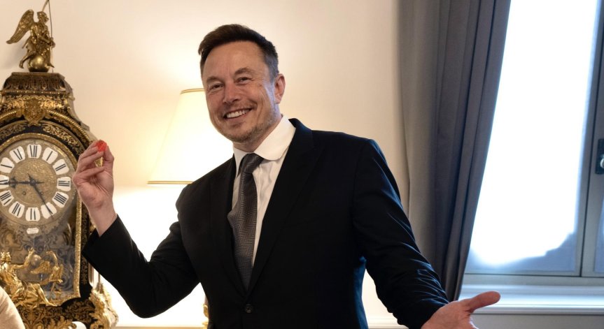 Осъден инфлуенсър предложи да обучава Мъск за ММА битката със Зукърбърг