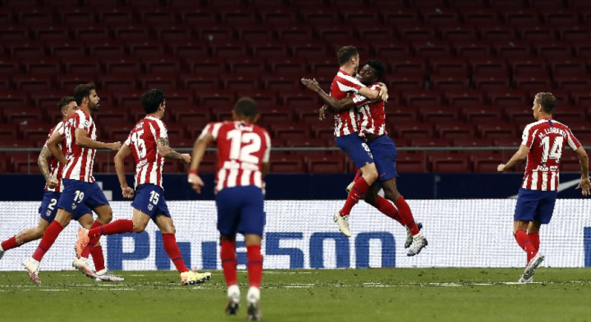 Двама души от 