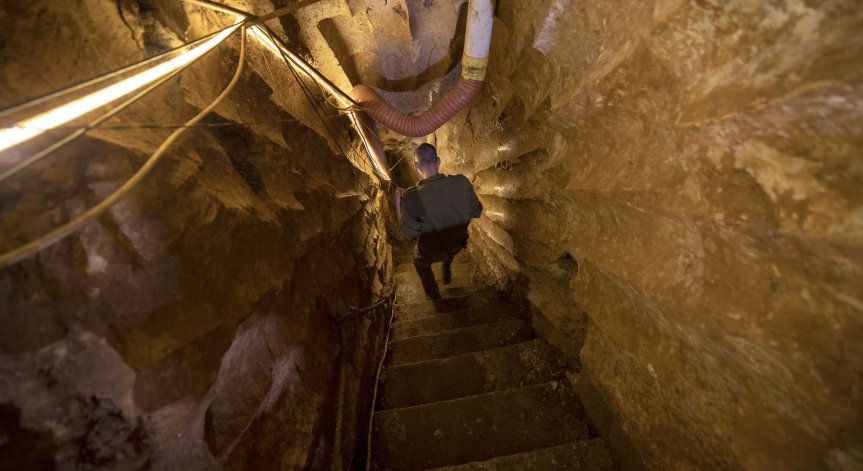 Израел унищожи тунел на 