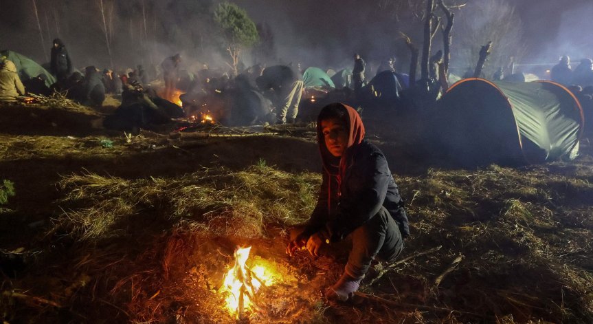 Полша алармира: Тактиката на Беларус в кризата с мигрантите е сменена