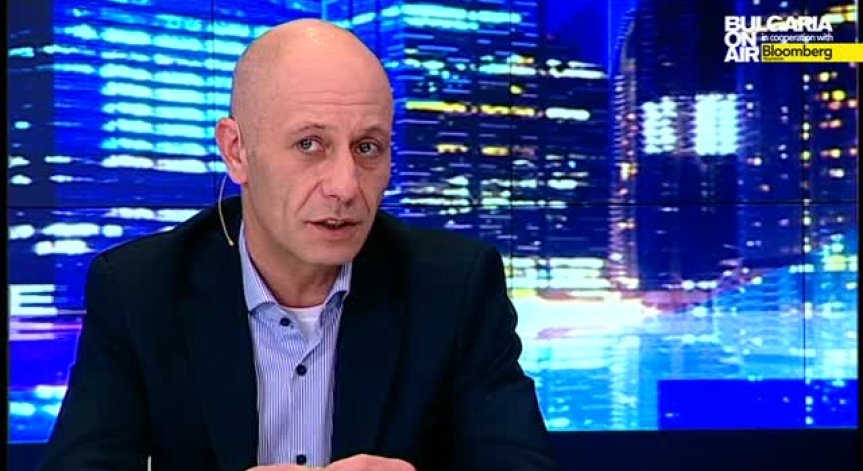 Няма капацитет за изпълнение на програмата на кабинета: Иво Тодоров