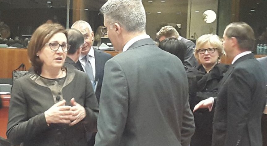 Да се засили борбата с трафикантите на мигранти, зове Бъчварова