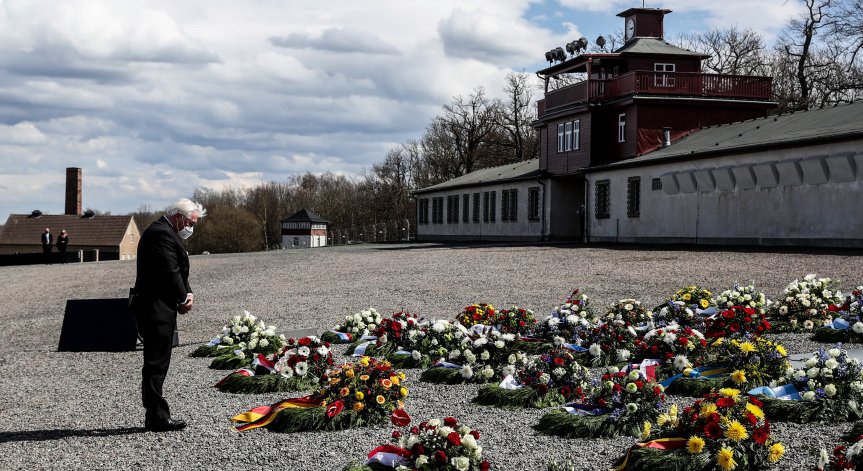Германски политици отдадоха почит на жертвите на Холокоста в лагера Бухенвалд