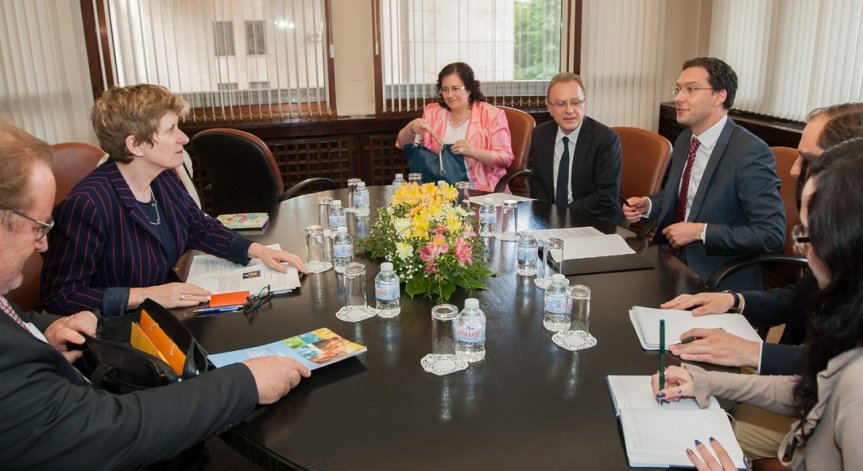 Митов: България осъзнава предизвикателствата на демографската ситуация у нас