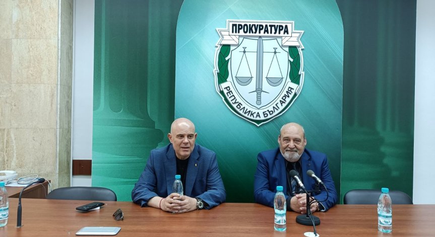 Прокурори обещаха на Гешев, че няма да допуснат намеса в работата им
