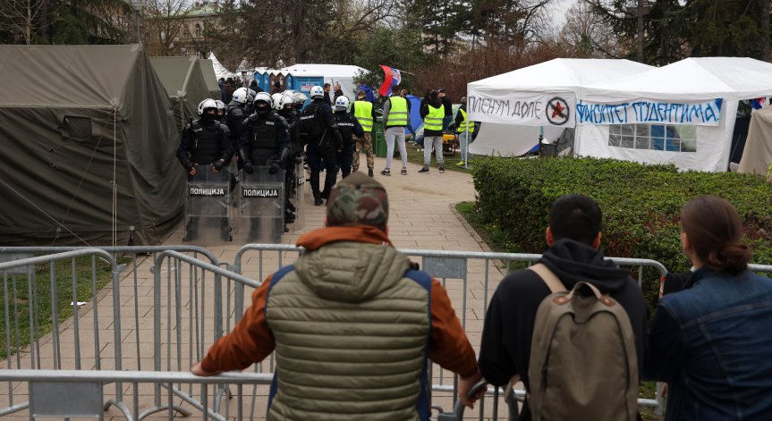 Масов протест в Белград.