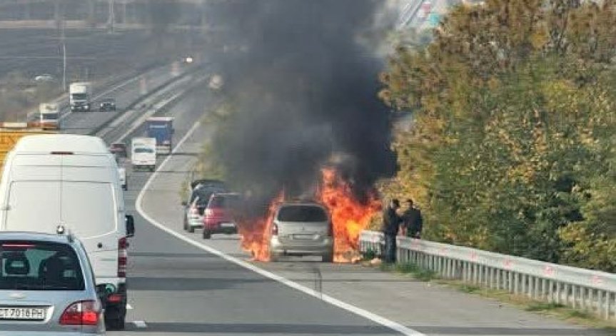 Кола изгоря на АМ 