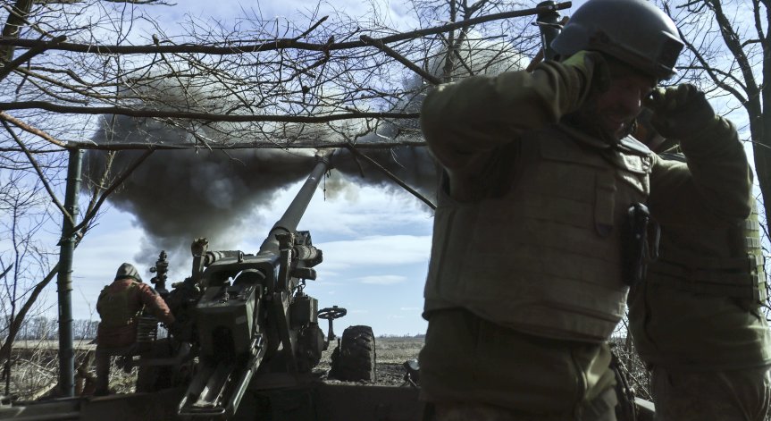 Британското разузнаване: Русия дава много жертви в Украйна заради наливането с алкохол