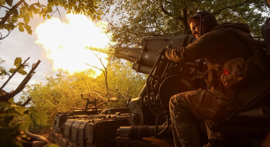 Развитието настъпи след като Русия напредна по суша в украинската погранична Сумска област.