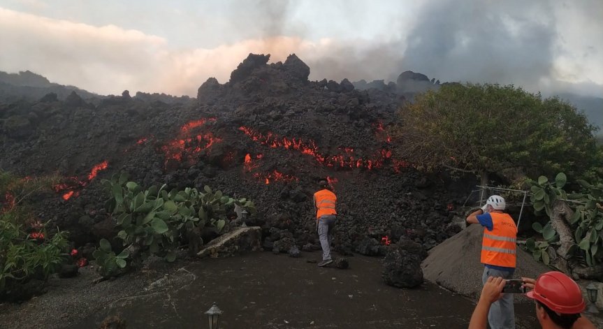 Вулканът на остров Ла Палма е засегнал над 2500 сгради