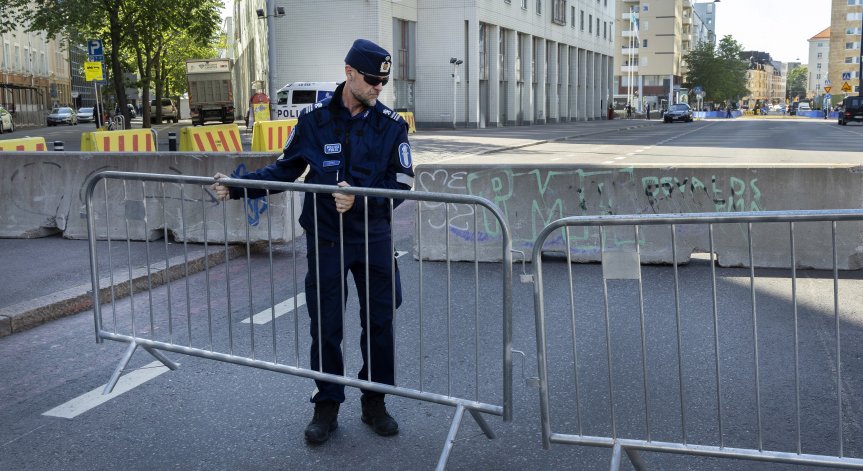 12-годишен стреля по деца в училище във Финландия и рани трима