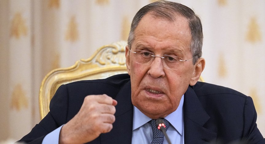 Лавров: Киевският режим се помпа с оръжия, Западът провокира разрастването на тероризма