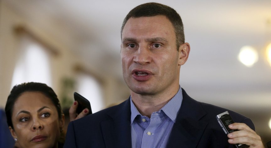 Разследват Виталий Кличко за измяна и кражба на пари