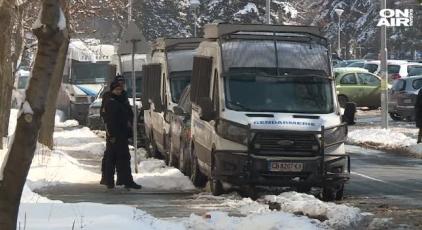 Спецакция в Перник, разследват източване на общински средства