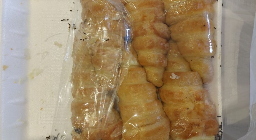Продуктът е в срок на годност, а и не изглежда развален