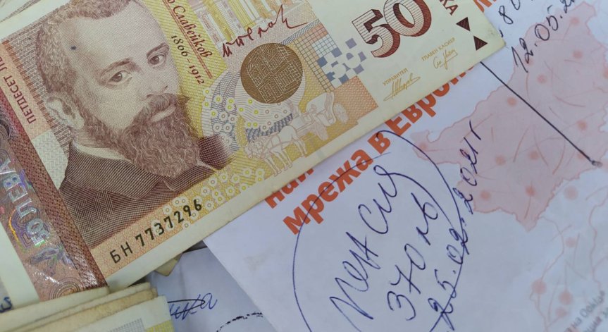 Задържаха 4-ма за телефонни измами, жертвите са жени на 83 и 71 години