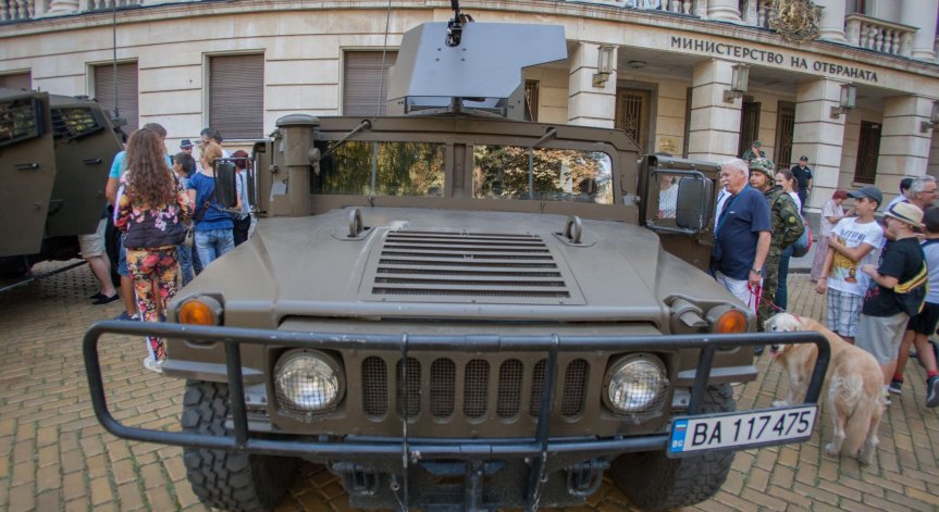 Военна техника в столицата по повод честванията на Деня на Независимостта
