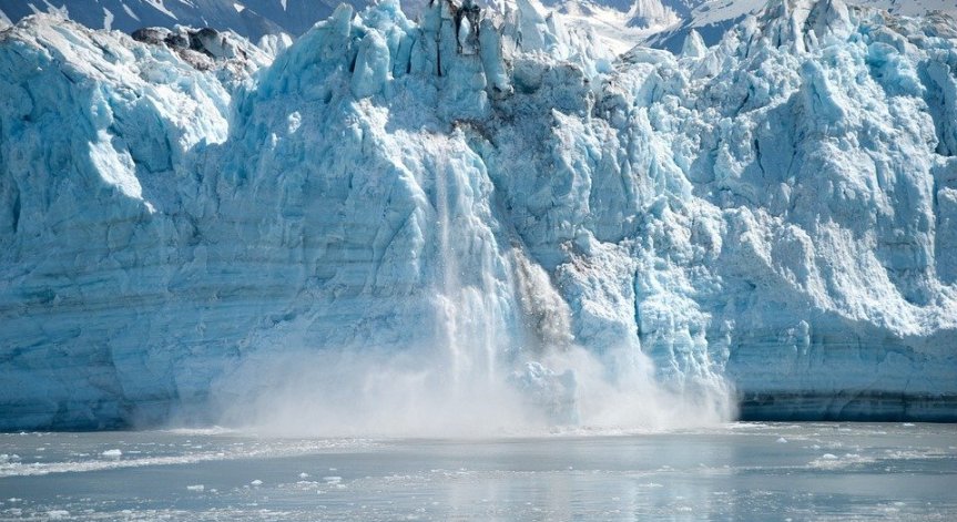Гигантски айсберг се отчупи от леден шелф в западната част на Антарктида