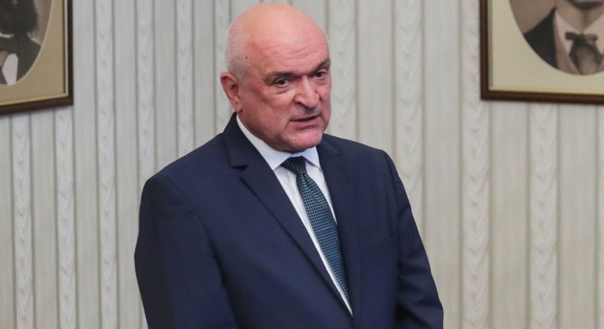 Министър-председателят обаче се обръща към Народното събрание заради 10-годишния срок на споразумението.