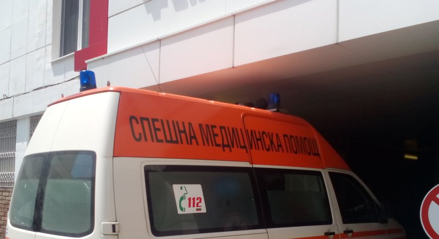 16-годишно момиче скочи от висок етаж на блок в Пловдив