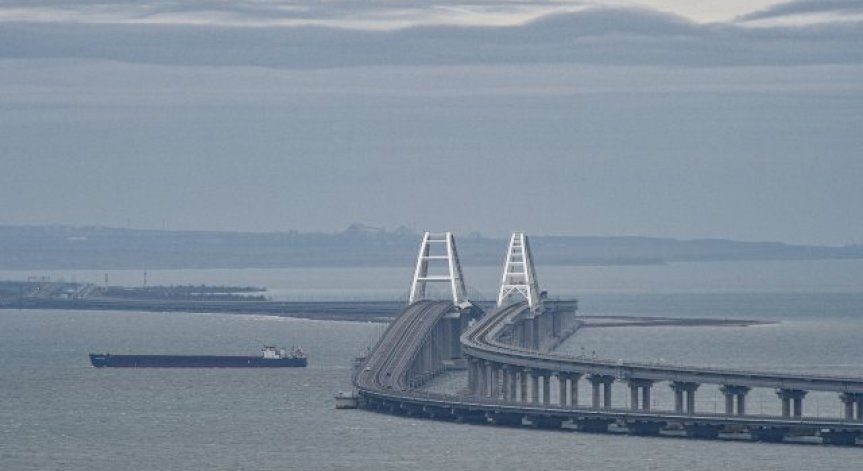 Украйна предупреди Русия: Ако не напуснете Крим мирно, ще освободим земята си с война