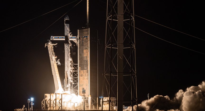 Четиримата космически туристи на SpaceX се върнаха на Земята