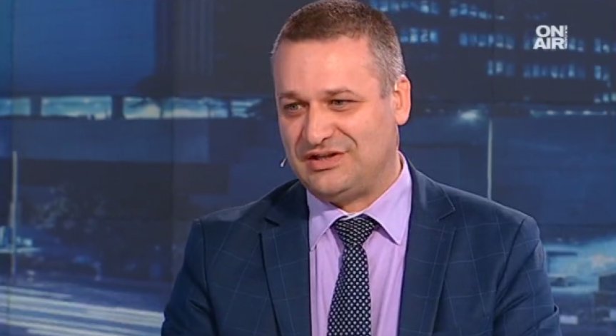 Социалист за избягалите затворници: Логичният завършек е оставката на Цачева!