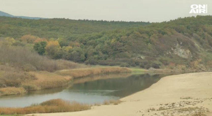 Пътят Царево - Резово още е затворен 