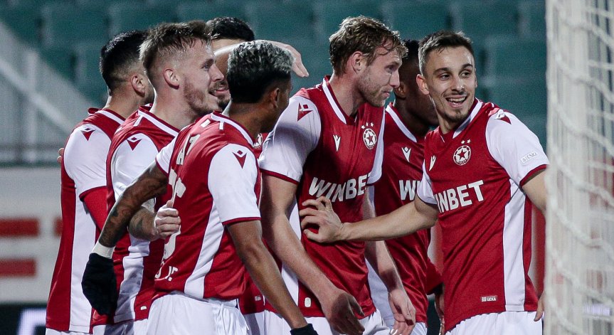 Мач с два автогола.