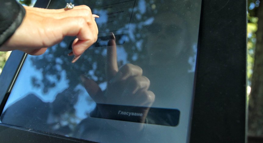 Всички бюлетини и машини за изборите са изпратени към задграничните ни представителства 