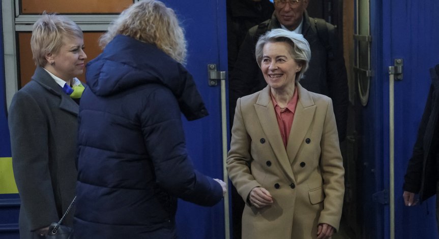 Фон дер Лайен съобщи как Европа ще подкрепи Украйна.