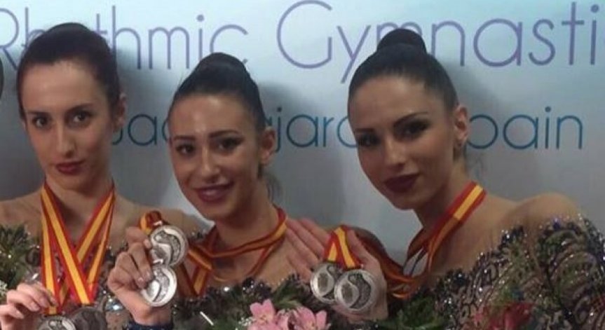 Шампионка от ансамбъла ни е в 