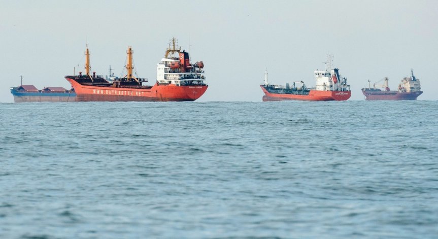 Борел: Износът на украинско зърно през България и Румъния е недостатъчен