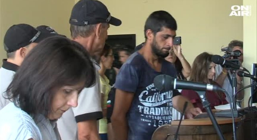 Оставиха в ареста обвинения за пожара край Кресна пастир