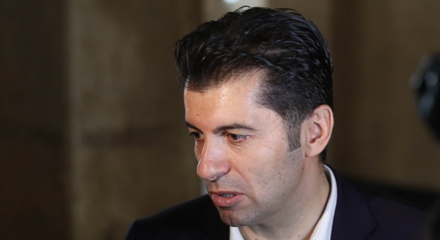 ПП-ДБ разкритикуваха Радев.