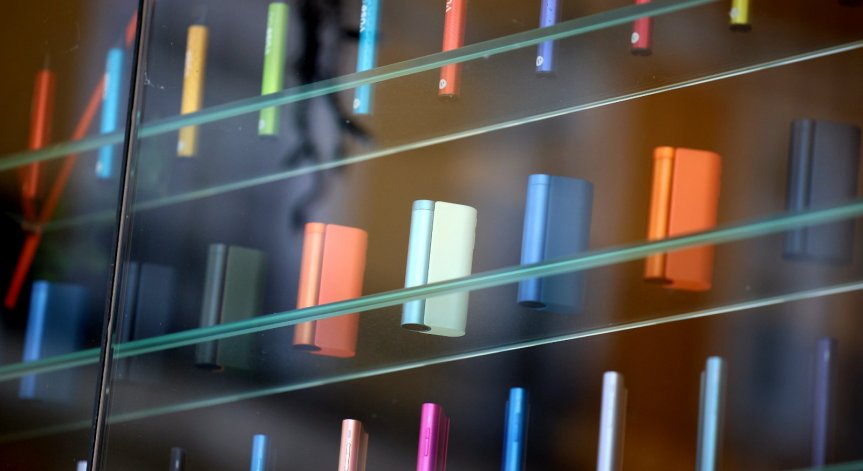 Пушачиге ще се върнат към традиционните цигари, пише в позицията.