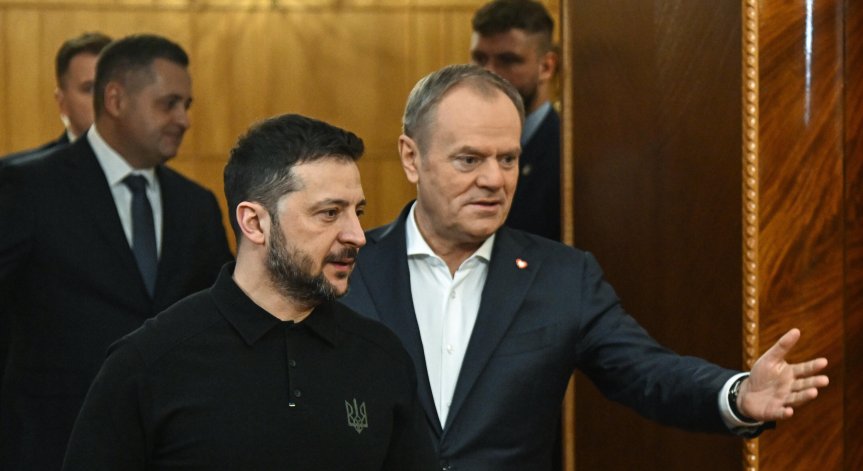 Зеленски говори на пресконференция заедно с полския министър-председател Доналд Туск.