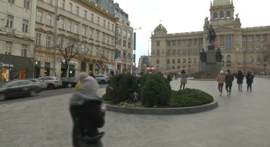Мъж е с 30% изгаряния след като се самозапали в Прага