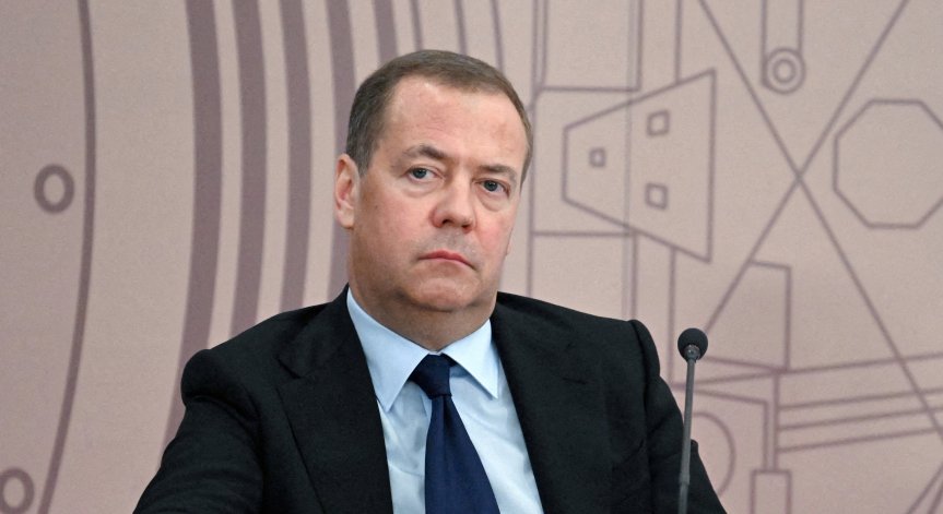 Очаквайте по-нататъшни стъпки, заяви Медведев.