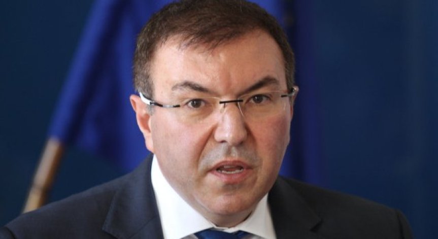 Проф. Костадин Ангелов събра спешно НЗОК и БЛС: Били ли са излъгани общинските болници?