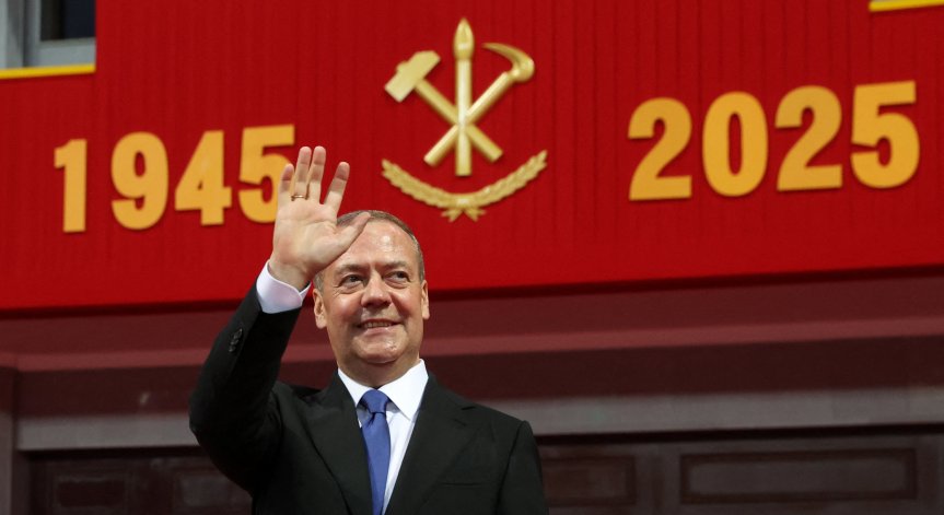 Дмитрий Медведев: Героизмът на войниците от Северна Корея сплоти народите ни