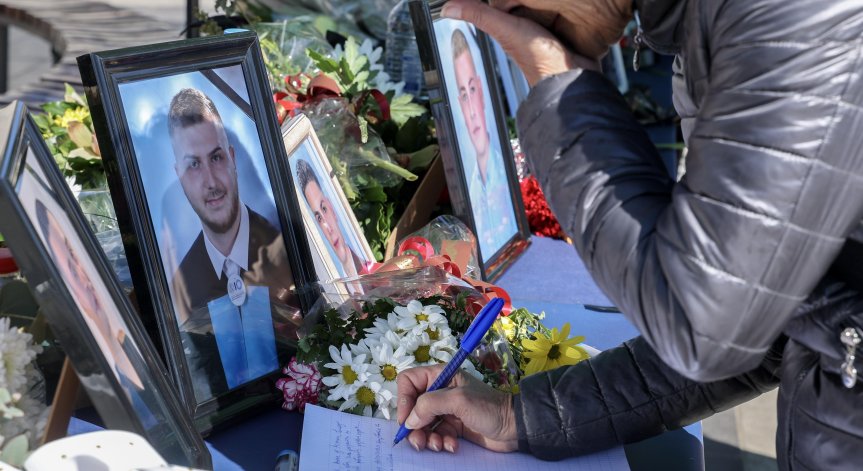 Хуманитарната акция продължава с фокус върху възстановяването.