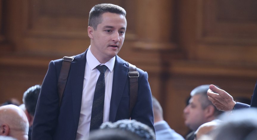 Божанков: Автомобилът не може да бъде конфискуван, ако няма влязло в сила съдебно решение