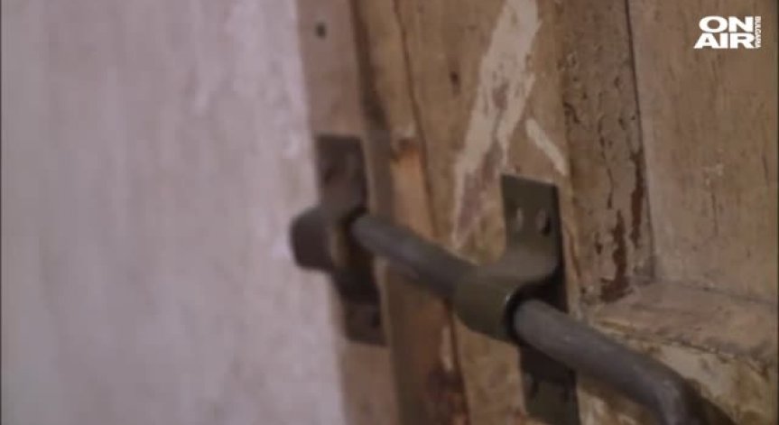 Заключени порти, резета, вериги и катинари - така са къщите около Костенец