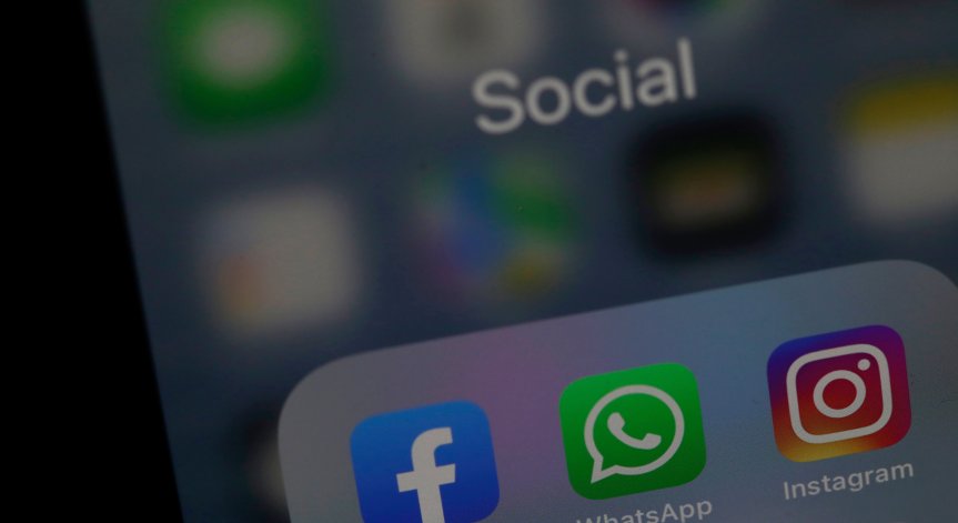 Facebook: Неправилна промяна в конфигурацията е виновна за срива