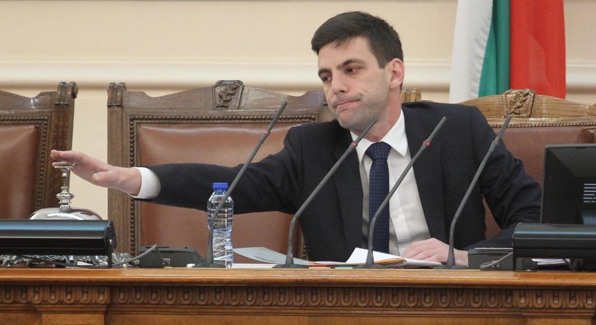 Парламентът се събира извънредно заради спрените доставки на газ