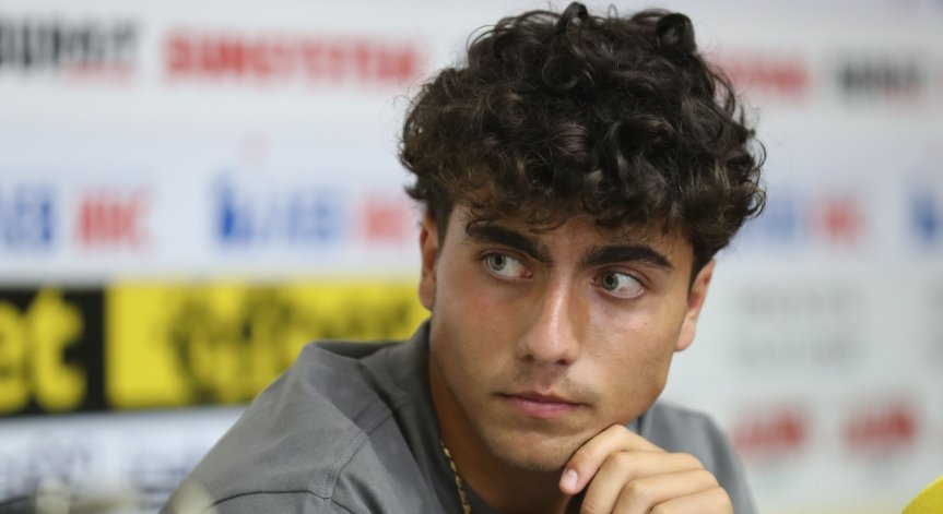 Ранно отпадане за Иван Иванов на турнира в Понтеведра