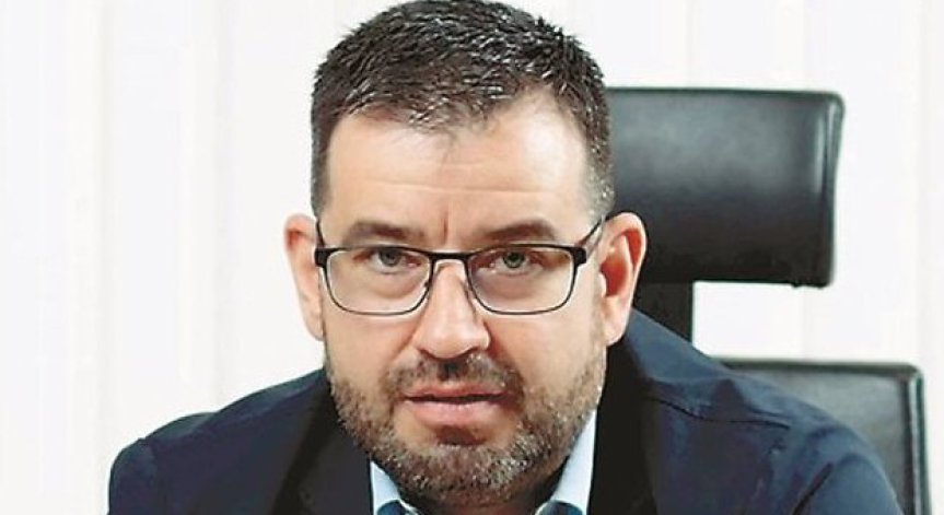 След бурни дебати депутатите избраха проф. Момчил Мавров за подуправител на НЗОК