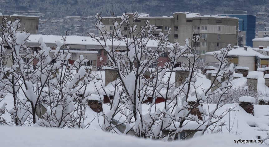 Над 300 села без ток в Южна България